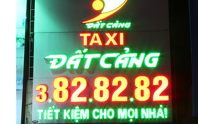 Bảng hộp đèn taxi Đất Cảng
