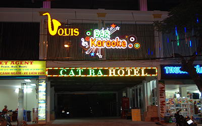 bảng điện tử quán karaoke Cát Bà