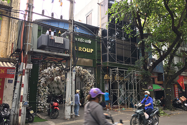 trang trí led nhà hàng Bia Tây Âu Hải Phòng